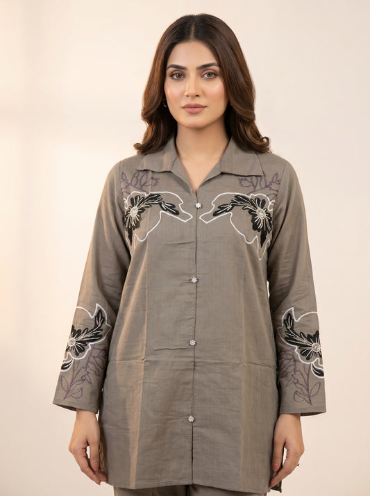 AI Studio Photo - Standing with weight on one leg, natural asymmetric stance, front view, full body relaxed pose. CAMERA SHOT: A FULL BODY shot capturing the person from head to toe. [Upper body focus]